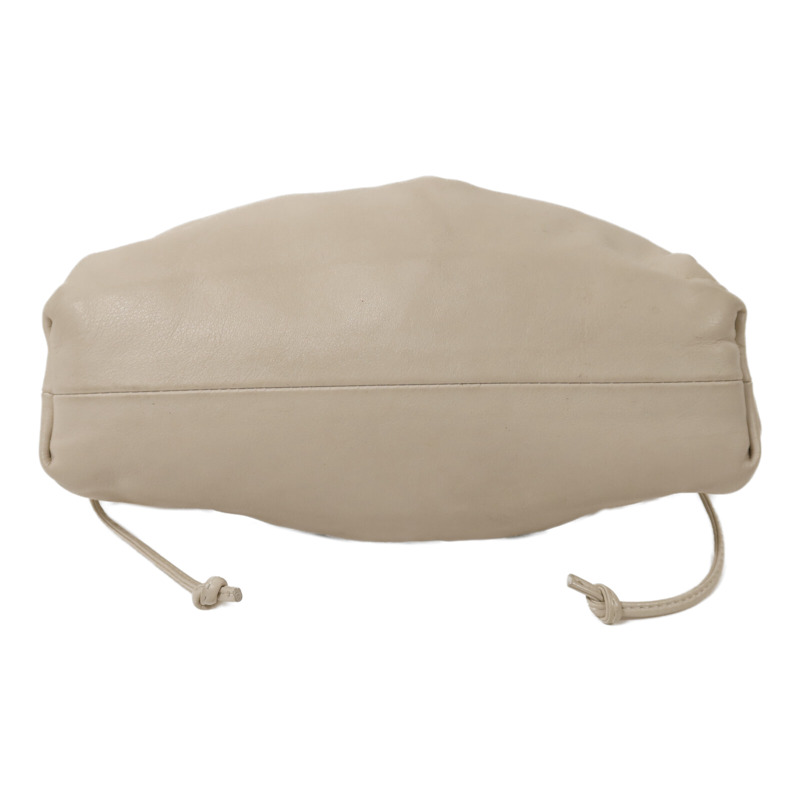 BOTTEGA VENETA 牛皮皮革The Mini Pouch金扣肩背袋-3