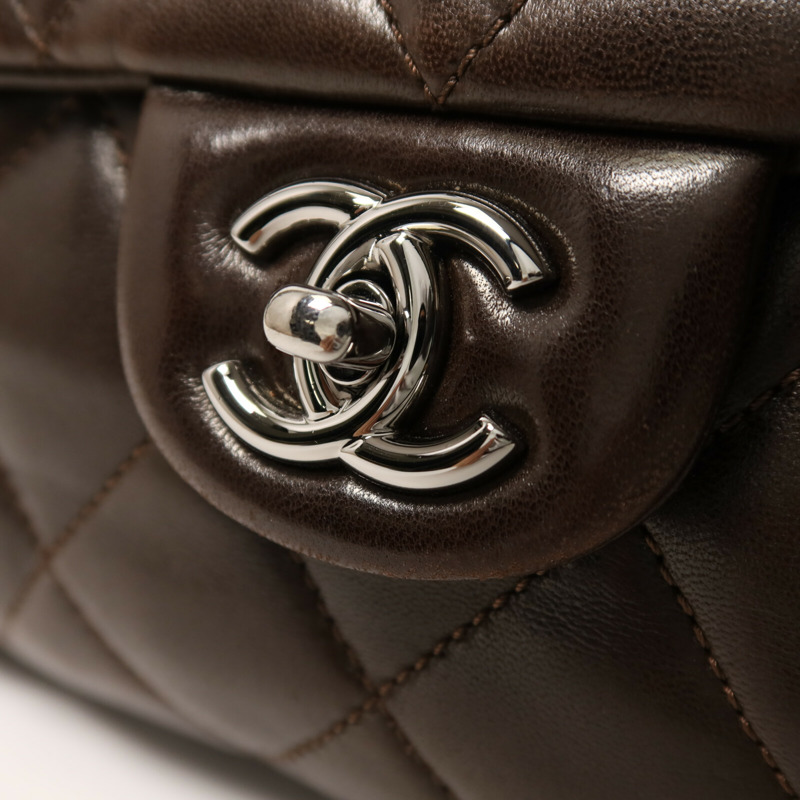 CHANEL 羊皮皮革Chain Shoulder銀扣鏈帶肩背袋-9