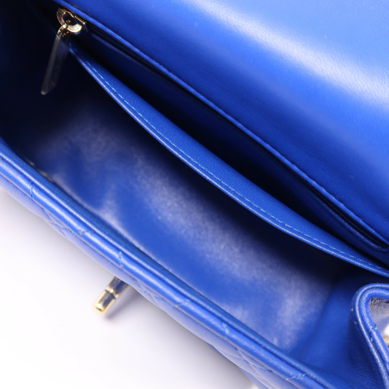 CHANEL 羊皮皮革Mini Classic 17金扣鏈帶肩背袋-4