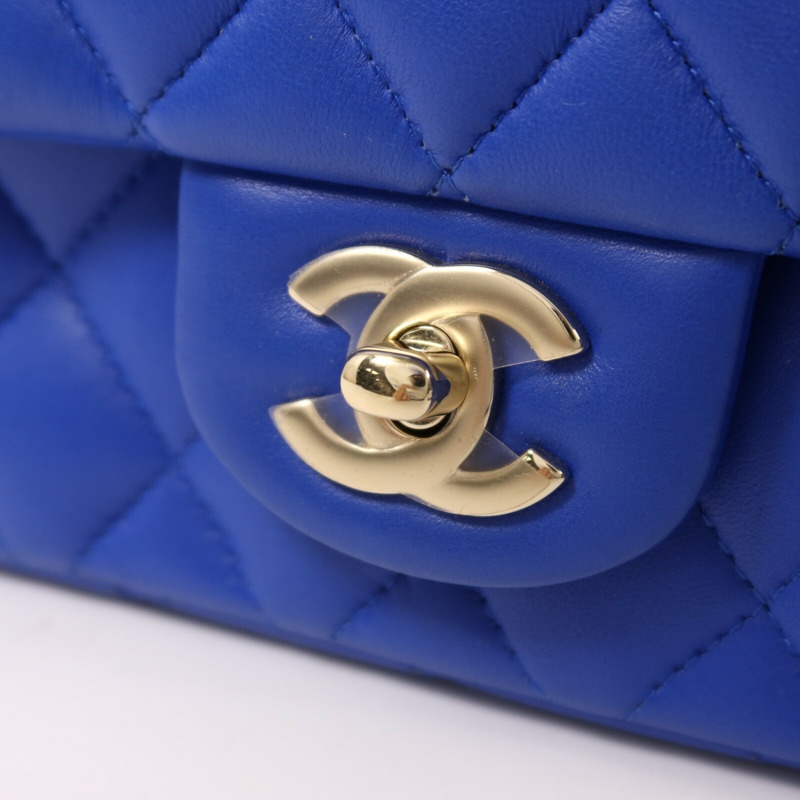 CHANEL 羊皮皮革Mini Classic 17金扣鏈帶肩背袋-9