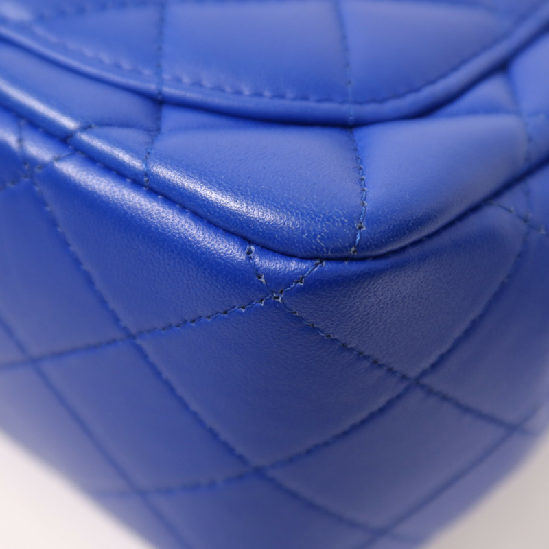 CHANEL 羊皮皮革Mini Classic 17金扣鏈帶肩背袋-14