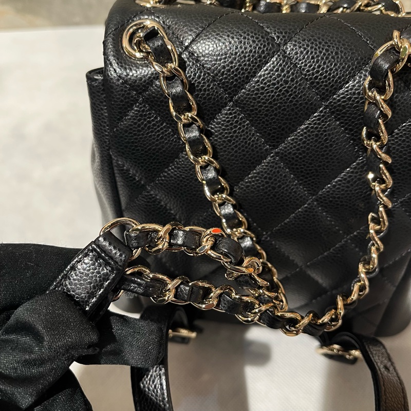 Chanel黑荔枝牛皮釦迷你DUMA後背包-7