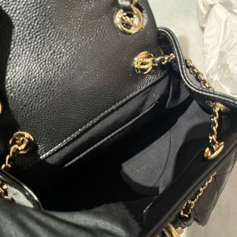 Chanel黑荔枝牛皮釦迷你DUMA後背包-8