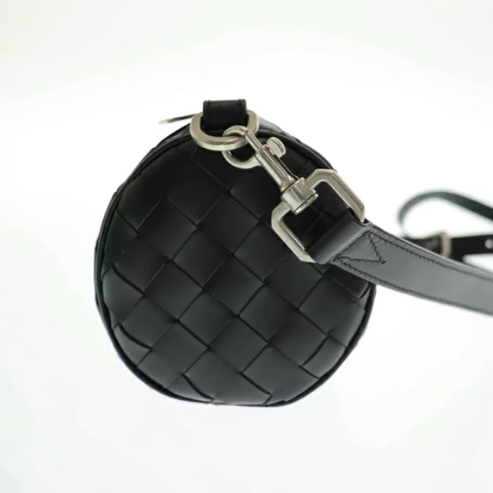 BV bottega veneta barrel 斜背包 圓筒包-9