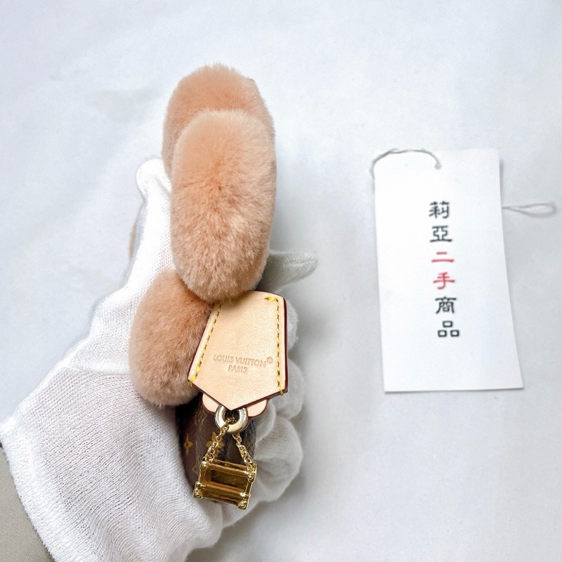 莉亞精品♡ LV Vivienne 水貂掛飾 粉 二手美品-3