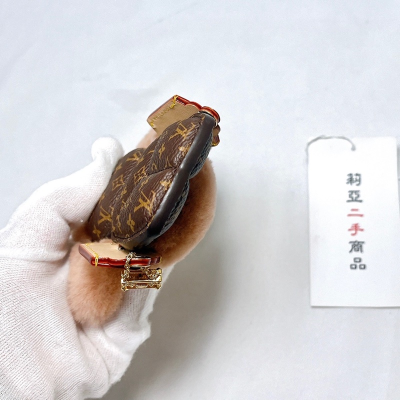 莉亞精品♡ LV Vivienne 水貂掛飾 粉 二手美品-5