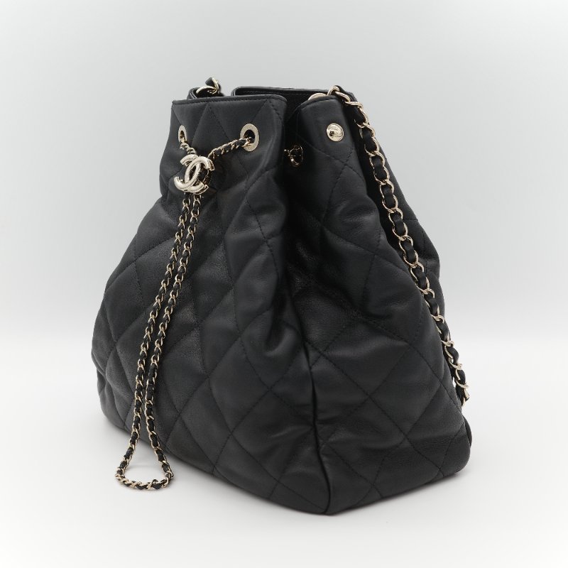 (超級新♥️閒置品)Chanel 香奈兒 黑色 菱格紋 山羊皮 皮穿練 鏈條 束口包 水桶包 斜挎包 AS1699-5