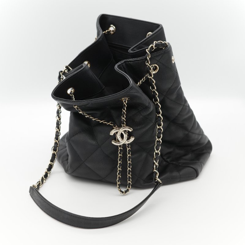 (超級新♥️閒置品)Chanel 香奈兒 黑色 菱格紋 山羊皮 皮穿練 鏈條 束口包 水桶包 斜挎包 AS1699-10