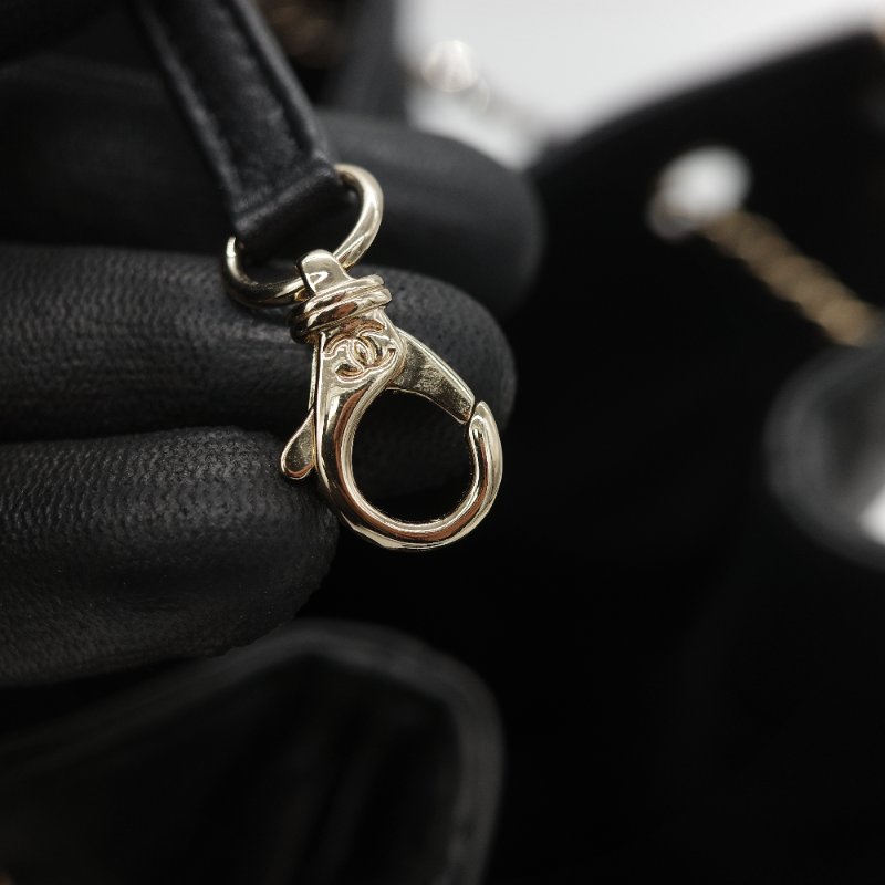 (超級新♥️閒置品)Chanel 香奈兒 黑色 菱格紋 山羊皮 皮穿練 鏈條 束口包 水桶包 斜挎包 AS1699-15