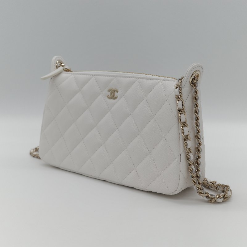 (晶片款♥️白雪公主)Chanel 香奈兒 經典菱格紋 白色 小羊皮 皮穿鍊 腋下包 手拿包 肩背包-3