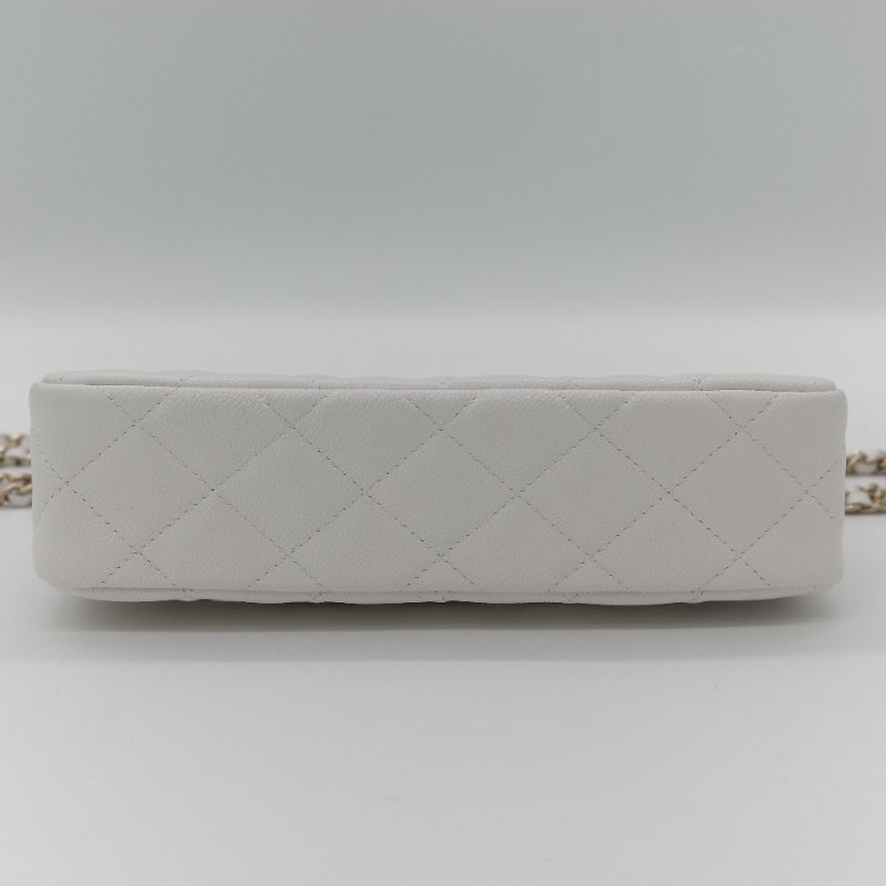 (晶片款♥️白雪公主)Chanel 香奈兒 經典菱格紋 白色 小羊皮 皮穿鍊 腋下包 手拿包 肩背包-7