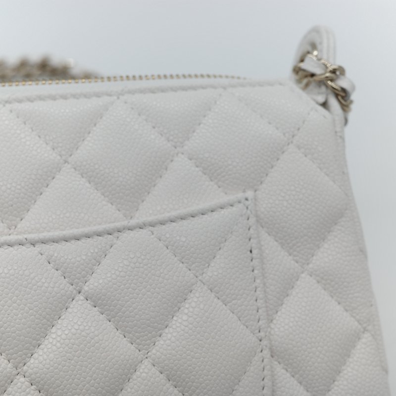 (晶片款♥️白雪公主)Chanel 香奈兒 經典菱格紋 白色 小羊皮 皮穿鍊 腋下包 手拿包 肩背包-8