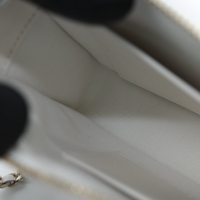 (晶片款♥️白雪公主)Chanel 香奈兒 經典菱格紋 白色 小羊皮 皮穿鍊 腋下包 手拿包 肩背包-10