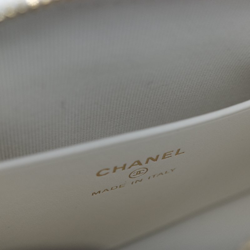 (晶片款♥️白雪公主)Chanel 香奈兒 經典菱格紋 白色 小羊皮 皮穿鍊 腋下包 手拿包 肩背包-11