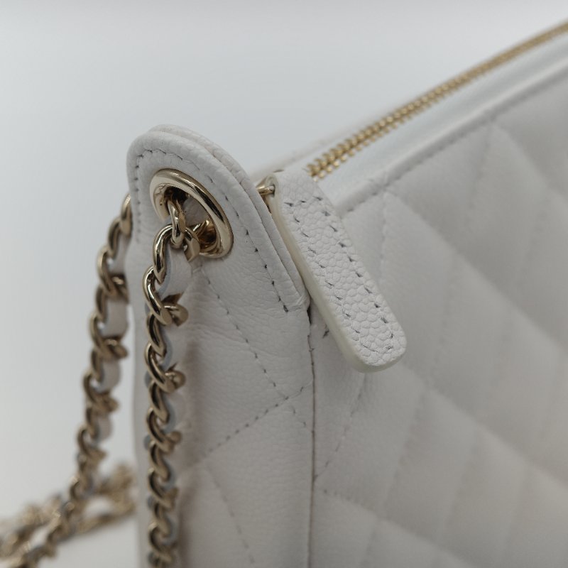 (晶片款♥️白雪公主)Chanel 香奈兒 經典菱格紋 白色 小羊皮 皮穿鍊 腋下包 手拿包 肩背包-15