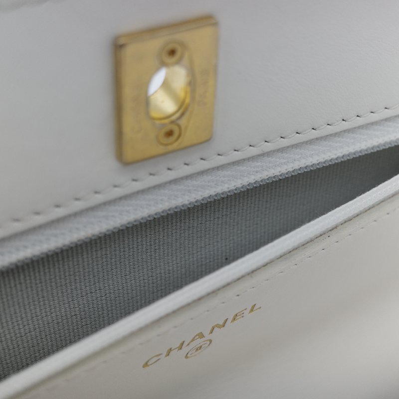 (春夏必備♥️)Chanel 香奈兒 白色菱格紋 牛皮 Handle 鏤空手柄 彩色皮穿鏈 WOC 鏈條錢包 斜挎包 手拿包 (卡位+手機位)-21