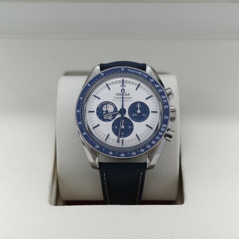 Omega 歐米茄 Speedmaster 超霸「史努比銀質獎」50 週年紀念版 銀白色 腕錶