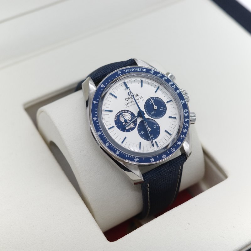 Omega 歐米茄 Speedmaster 超霸「史努比銀質獎」50 週年紀念版 銀白色 腕錶-1