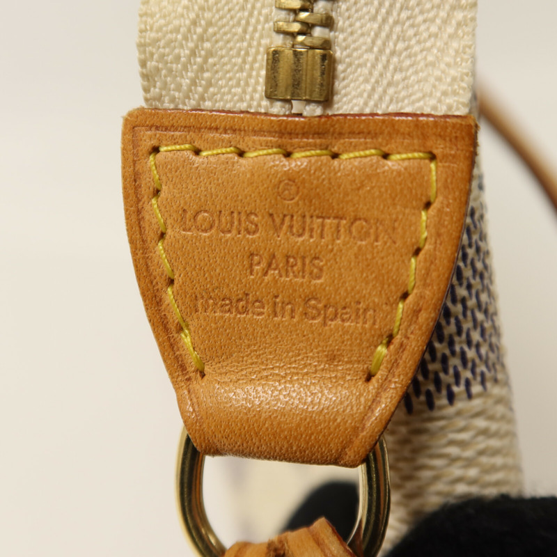 LOUIS VUITTON Damier Azur Pochette Accessories金扣手挽袋-5