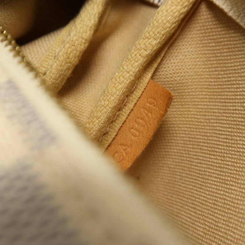 LOUIS VUITTON Damier Azur Pochette Accessories金扣手挽袋-6