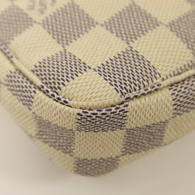 LOUIS VUITTON Damier Azur Pochette Accessories金扣手挽袋-9
