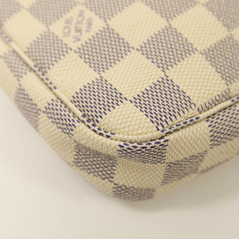 LOUIS VUITTON Damier Azur Pochette Accessories金扣手挽袋-11
