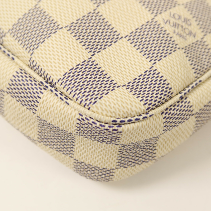 LOUIS VUITTON Damier Azur Pochette Accessories金扣手挽袋-12
