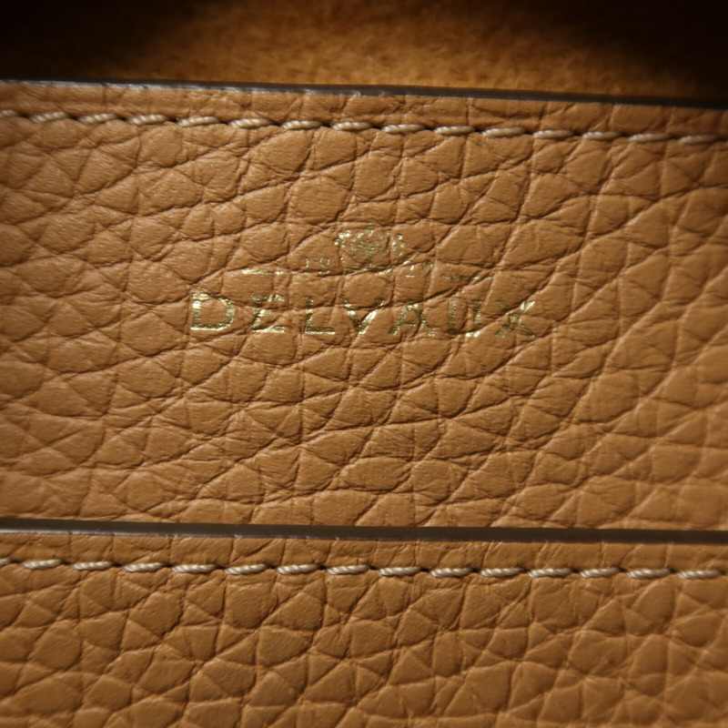 Delvaux 公牛皮革Cool Box Mini金扣手挽肩背兩用袋-5