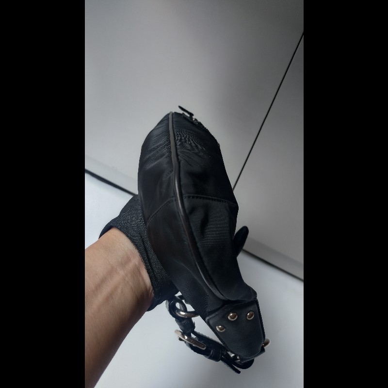 Prada 黑帆布水鑽愛心腋下包-9