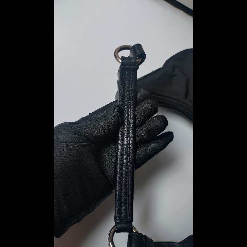 Prada 黑帆布水鑽愛心腋下包-20