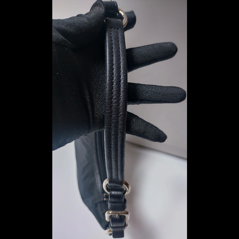 Prada 黑帆布水鑽愛心腋下包-21