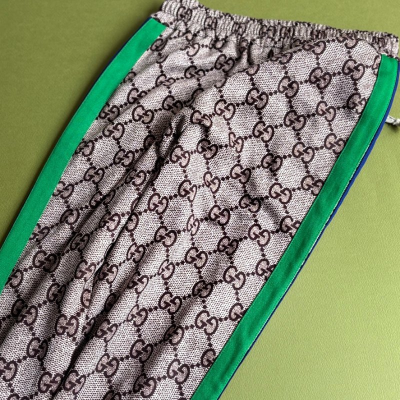 專櫃新款 ::GUCCI:: GG Supreme Print Jogging Pant 烏木色滿版雙G 經典紅藍綠邊 抽繩縮口長褲-8