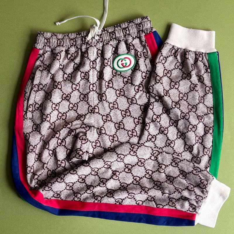 專櫃新款 ::GUCCI:: GG Supreme Print Jogging Pant 烏木色滿版雙G 經典紅藍綠邊 抽繩縮口長褲-9