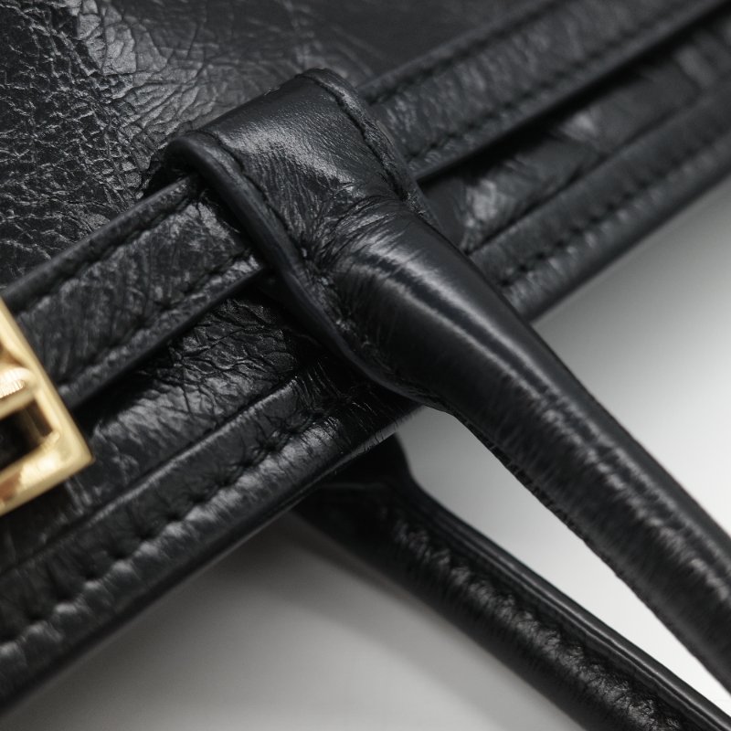 (25 年秋冬新款♥️閒置品)Prada 普拉達 Bonnie 中號 黑色皺褶 漆皮牛皮 托特包|專櫃 16 萬-14