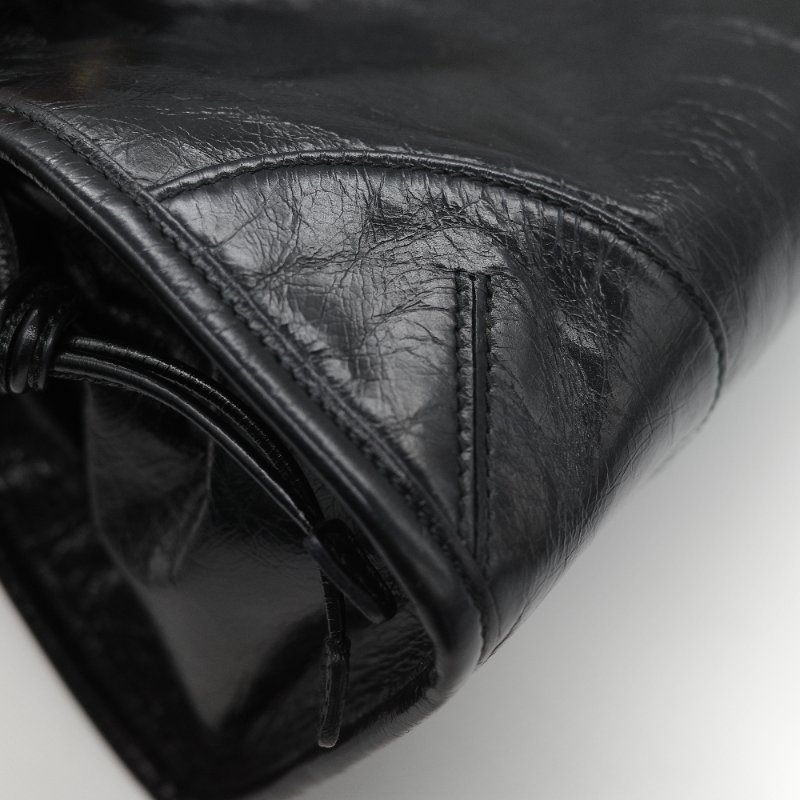 (25 年秋冬新款♥️閒置品)Prada 普拉達 Bonnie 中號 黑色皺褶 漆皮牛皮 托特包|專櫃 16 萬-22