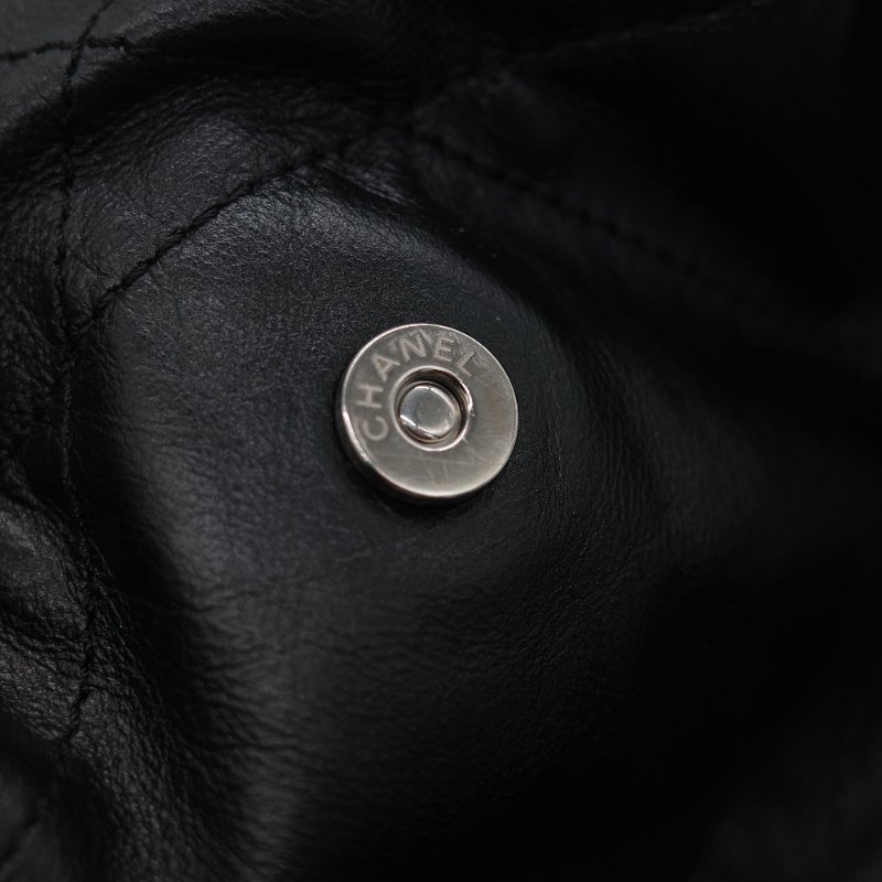 Chanel 香奈兒 22 Bag 小型 黑色亮面小牛皮 銀色金屬 手提包 單肩包-19