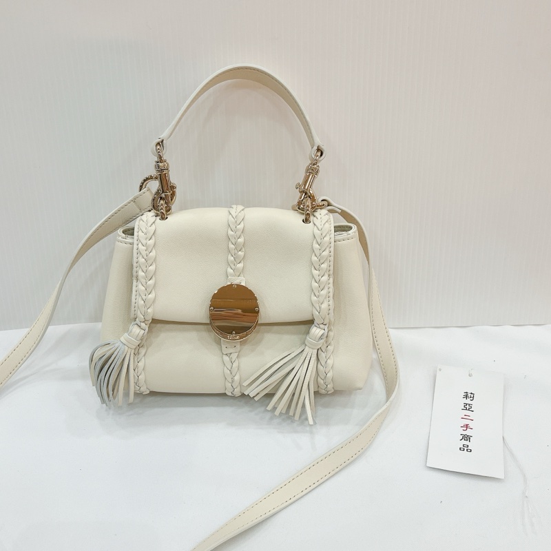 莉亞精品♡Chloe mini soft bag 白金幣 二手-4