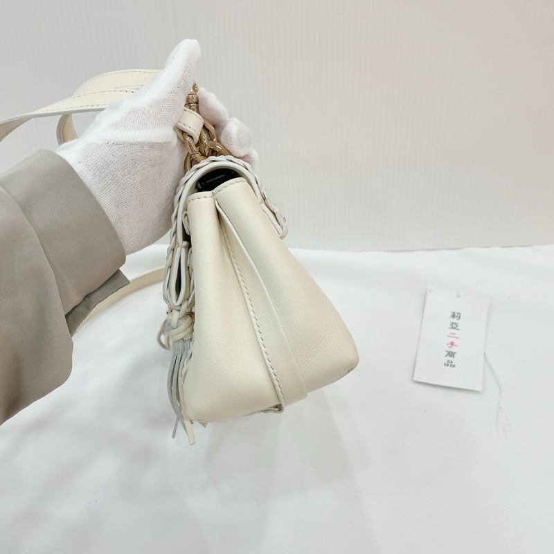 莉亞精品♡Chloe mini soft bag 白金幣 二手-7