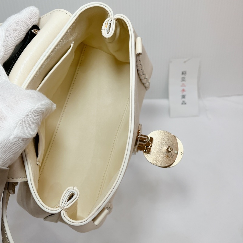 莉亞精品♡Chloe mini soft bag 白金幣 二手-18