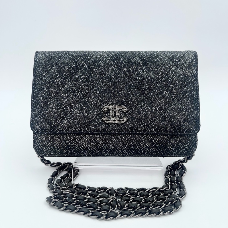 「JL精品代購」香奈兒黑銀閃粉魚子醬牛皮woc鏈條信封包-3