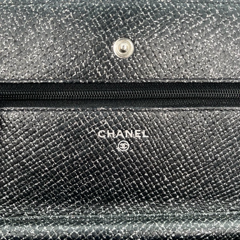 「JL精品代購」香奈兒黑銀閃粉魚子醬牛皮woc鏈條信封包-14