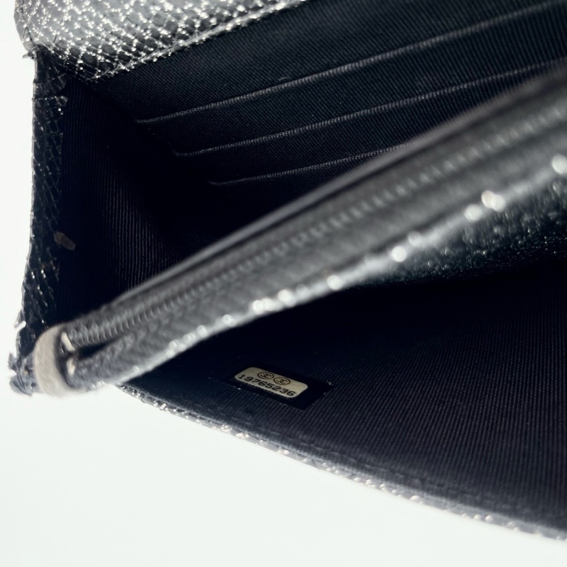 「JL精品代購」香奈兒黑銀閃粉魚子醬牛皮woc鏈條信封包-19