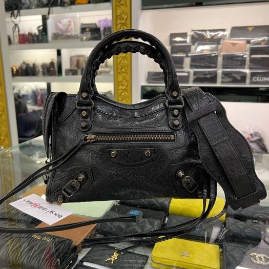 東區正精品㊣BALENCIAGA Mini City 300295 黑色羊皮小釦斜背包機車包 RA1859-0