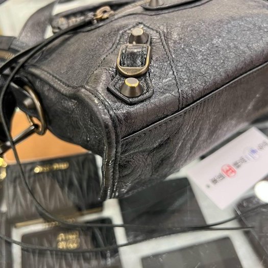 東區正精品㊣BALENCIAGA Mini City 300295 黑色羊皮小釦斜背包機車包 RA1859-4