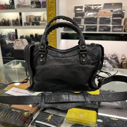 東區正精品㊣BALENCIAGA Mini City 300295 黑色羊皮小釦斜背包機車包 RA1859-9