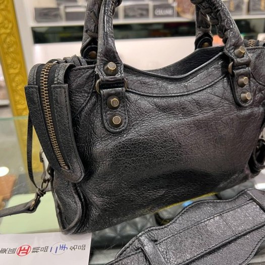 東區正精品㊣BALENCIAGA Mini City 300295 黑色羊皮小釦斜背包機車包 RA1859-10