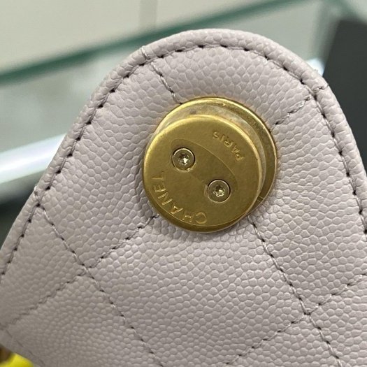 東區正精品㊣CHANEL 25 BAG AS5293 全新香奈兒淡紫色荔枝紋牛皮金釦 LOGO 金鍊束口抽繩肩背包手提包小款 RZ6312-9