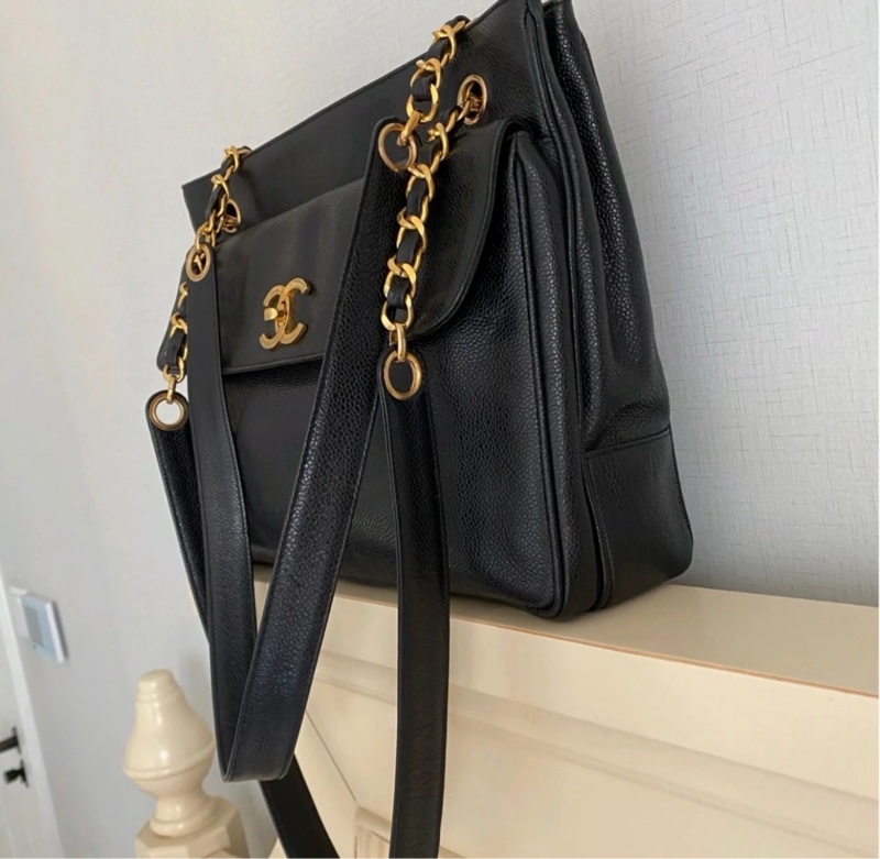 「JL精品代購」香奈兒黑金魚子醬牛皮書包扣奶粉托特包-4