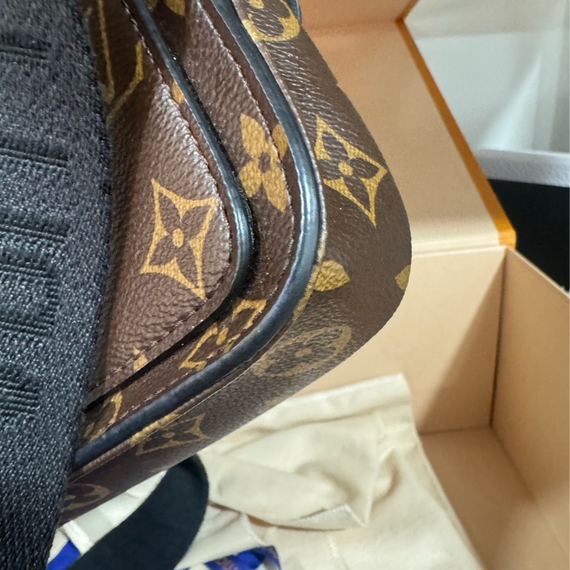 lv 胸口包 手提包 斜背包-16