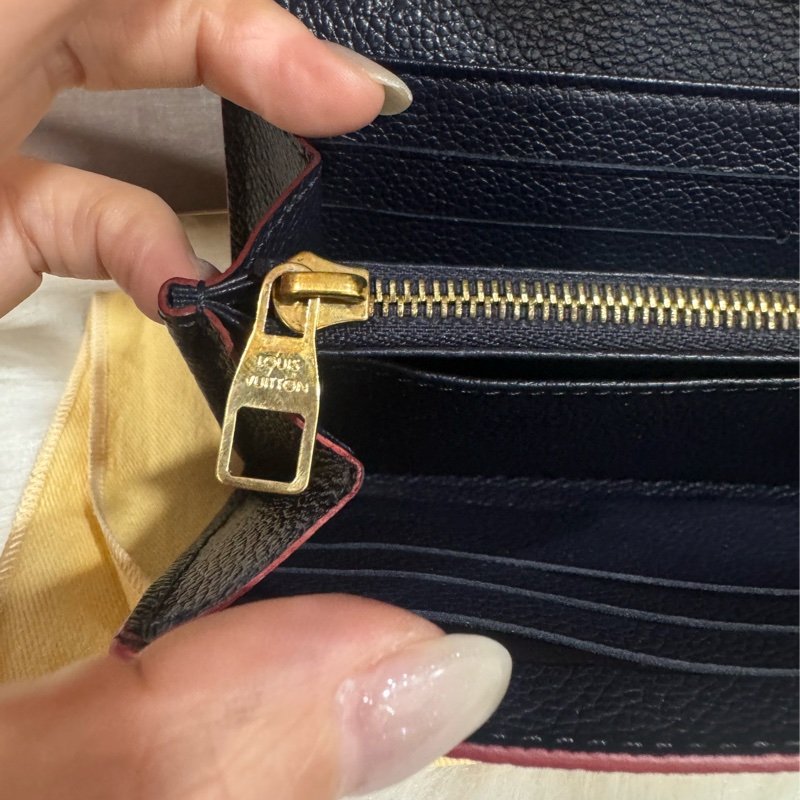 Lv 發財長夾-12